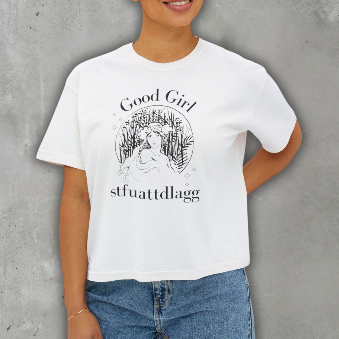 Good_girl_STFUATTDLAGG_Boxy_Tee_Worn_2