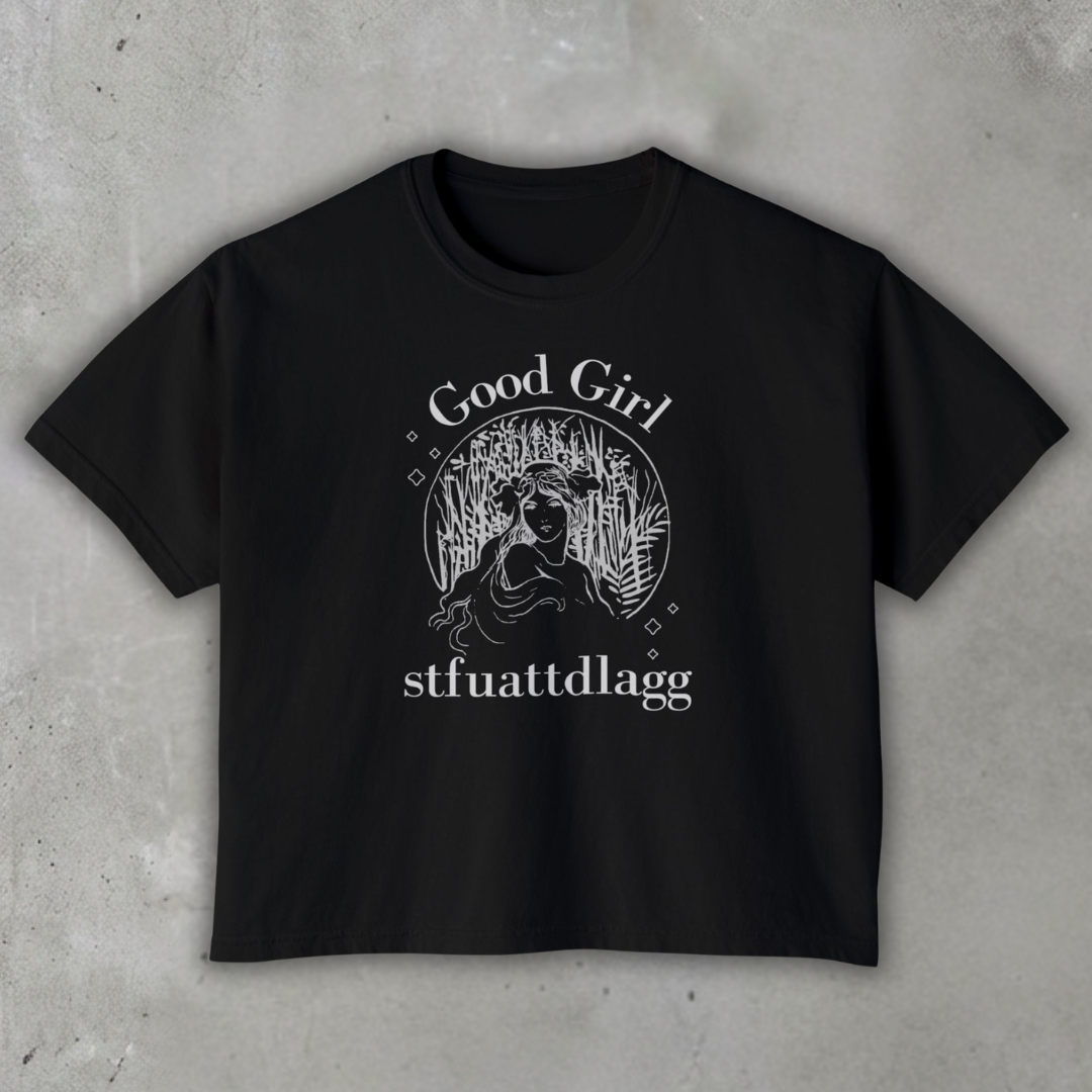 Good_girl_STFUATTDLAGG_Boxy_Tee_Worn_3