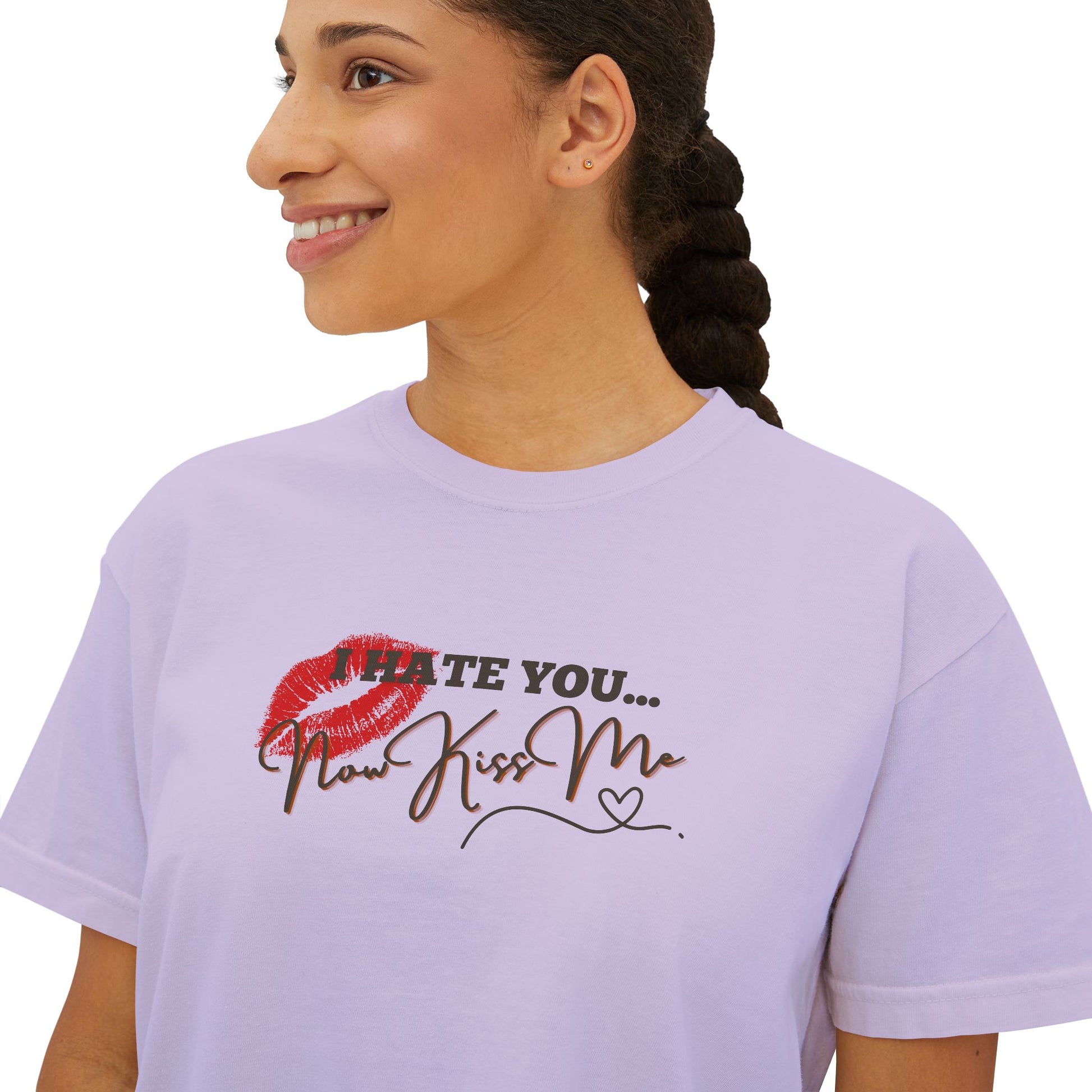 I_Hate_You..._Now_Kiss_Me_Boxy_Tee_Mockup_Orchid