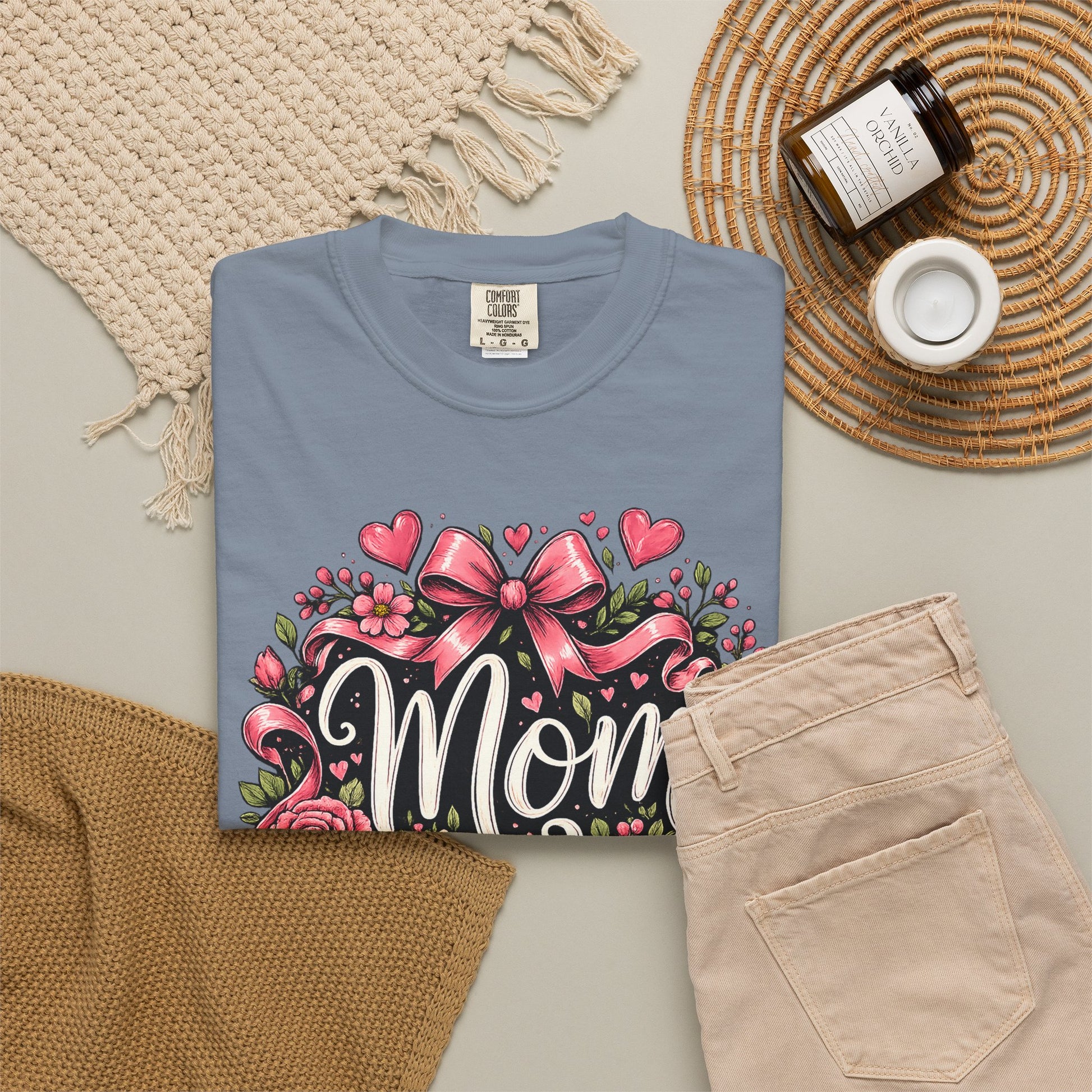 Mom_Floral_T-Shirt_Heart_and_Book_Blue_Jean