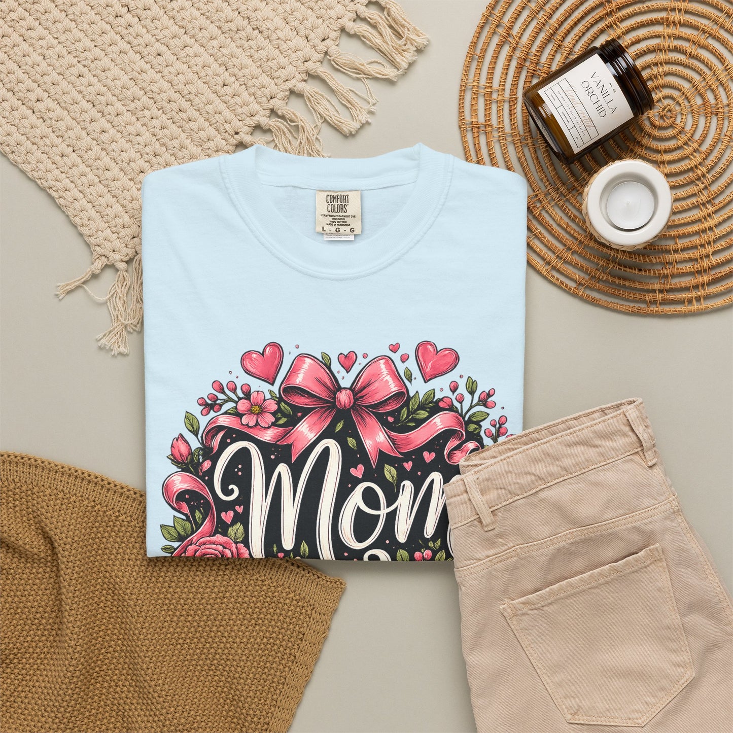 Mom_Floral_T-Shirt_Heart_and_Book_Chambray